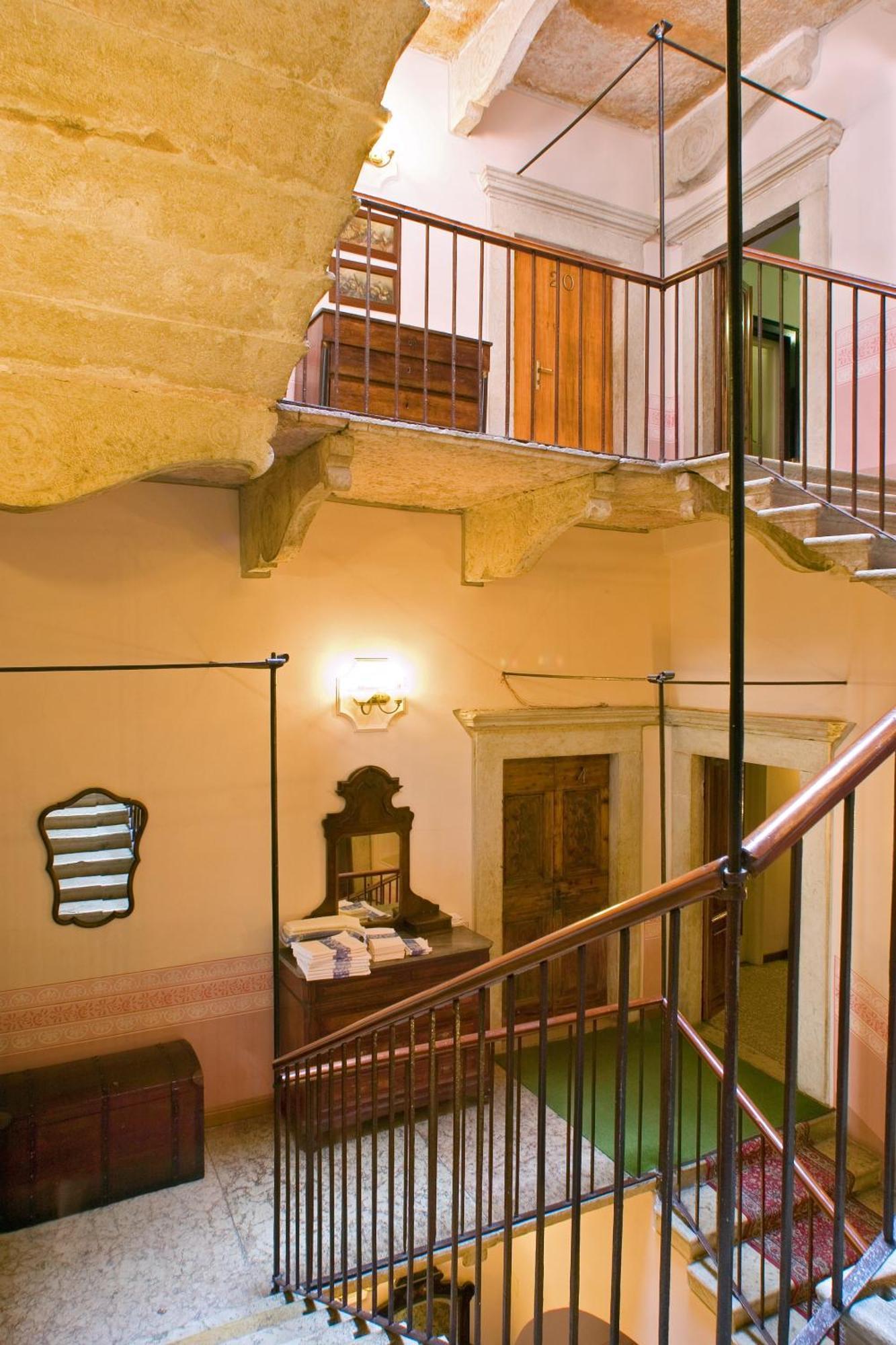 Albergo Bellavista Limone sul Garda Exterior foto